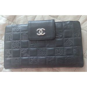 CHANEL Calfskin Lucky Symbols French Wallet Black(Authentic)